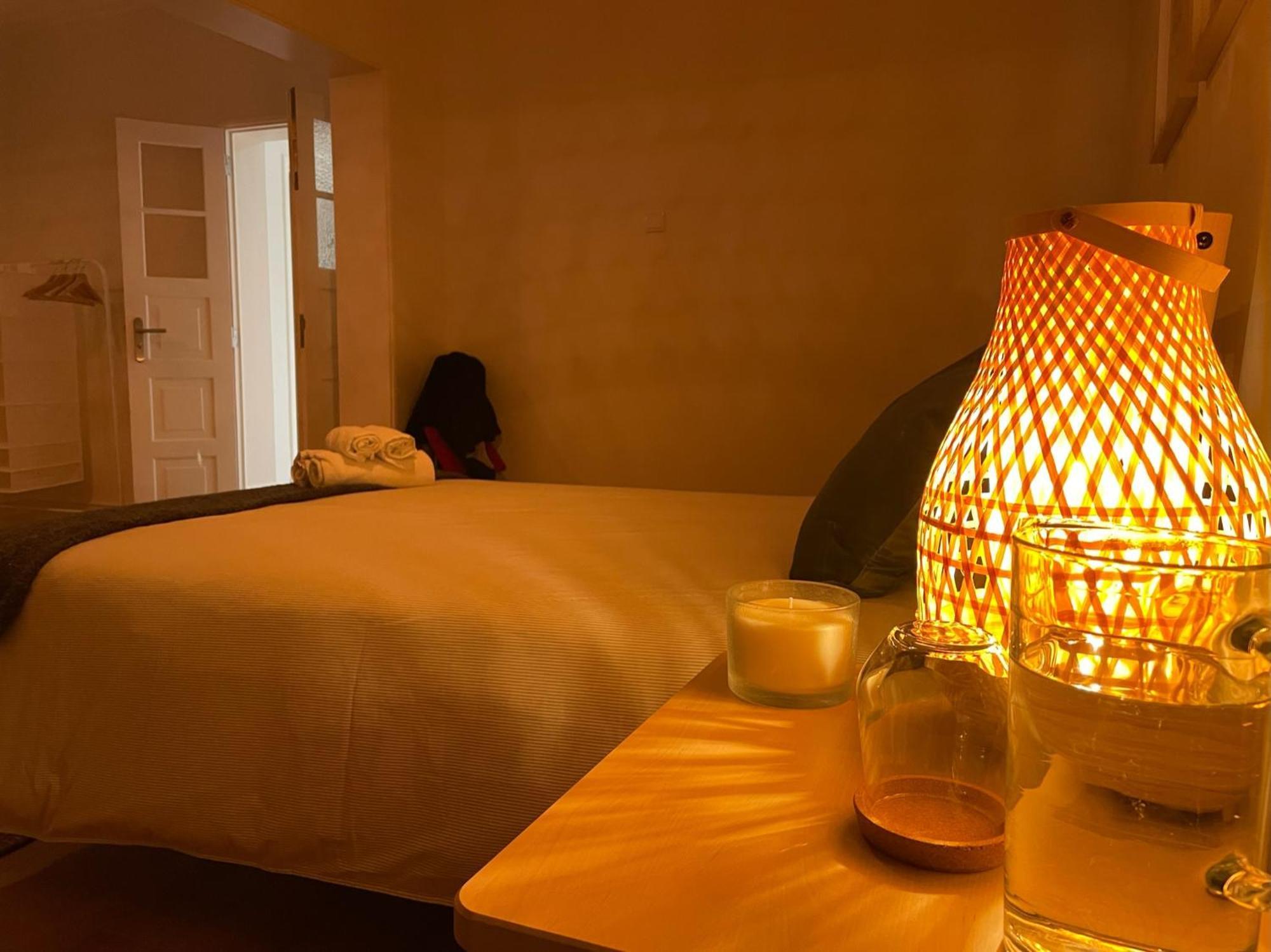 Quarto Grande Com Varanda, Wc Partilhado Privat bolig